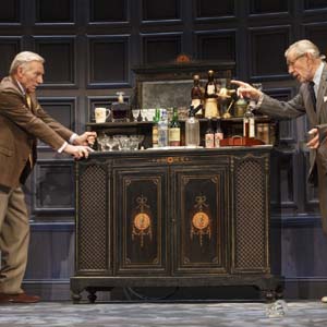 Hirst (Patrick Stewart) and Spooner (Ian McKellen) in No Man's Land