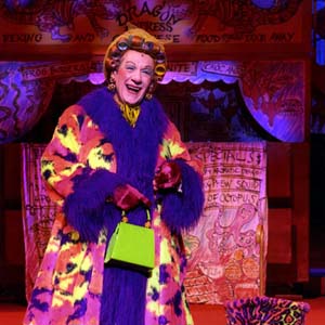 2005, ALADDIN: Widow Twankey (Ian McKellen) entrance  - Photo by Manuel Harlan