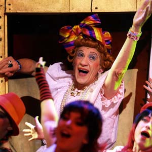 2005, ALADDIN: Twankey (Ian McKellen) finale  - Photo by Manuel Harlan