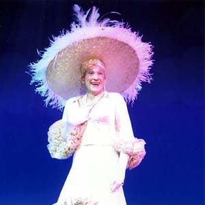 2005, ALADDIN: Widow Twankey (Ian McKellen)  - Photo by Manuel Harlan
