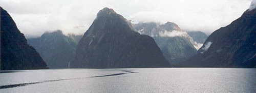 Milford Sound, South Island NZ, Photo by Ian McKellen Milford Sound, South Island NZ, Photo by Ian McKellen