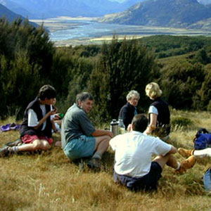 Tea time for a tramping party near Arthurs Pass