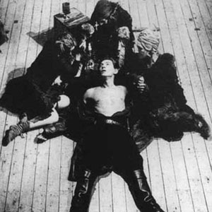 1976, MACBETH: Ian McKellen  (Macbeth)  on second visit with the three witches (Susan Dury, Judith Harte, Marie Keane)  