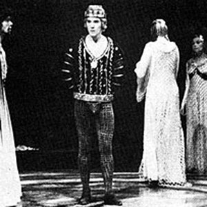Ian McKellen (centre) as Marlowes Edward II