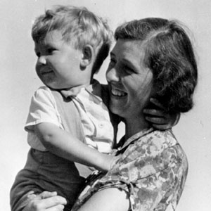 With my mother Margery Lois McKellen (nee Sutcliffe)  in our back garden of 17, Parson�s Walk Wigan, Lancashire in the north of England