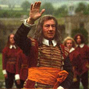 Will Gates (Ian McKellen) waves goodbye to his master, Merivel (Robert Downey, Jr.)