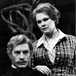 Bernick (Ian McKellen) and Lona (Judi Dench)