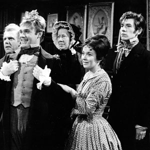 Episode 12, The Unmasking of Heep: Mr Dill (George Benson), Twaddles, Betsey Trotwood (Flora Robinson), Agnes, David (Ian McKellen)