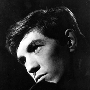 1964,   Portrait taken at agents suggestion by her approved photographer, Hordyk, in his London studio  - Photo by Hordyk