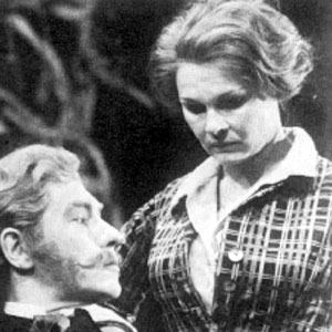 Bernick (Ian McKellen) and Lona (Judi Dench)
