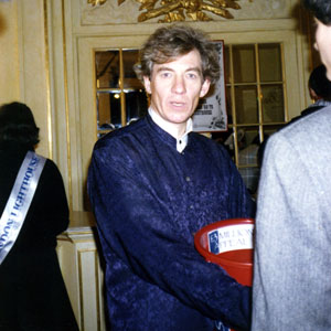 1987, ACTING SHAKESPEARE (London 1987): Holding the collection bucket after a performance  