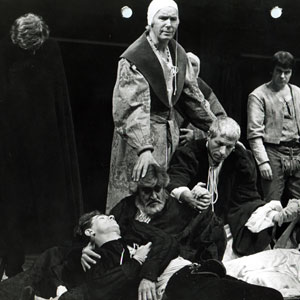 1976, ROMEO AND JULIET (1976): Final scene  