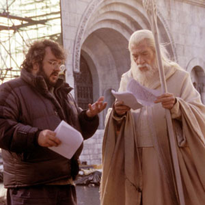 Peter Jackson discusses an upcoming scene with Ian McKellen (Gandalf) in New Line Cinemas epic film, The Lord of the Rings: The Return of the King.