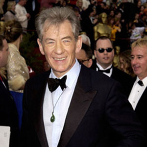 2002, THE LORD OF THE RINGS: THE FELLOWSHIP OF THE RING: On the red carpet at the Oscars: Ian McKellen, Jack Morrissey, Keith Stern.  Sir Ians wardrobe by <a href=http://www.johnvarvatos.com target =_blank>John Varvatos</a>.  - Photo by Steve Granitz/Wireimage.com