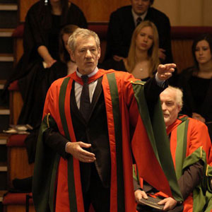 2004,   Ian McKellen recieves honorary degree from Leeds University, 29 April 2004  - Photo by Richard Moran