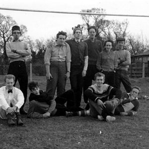 1961,   Cambridge: Richard Turnbull, Geoff Gilbert, Mike Burrell, Trevor Nunn, Tom Vernon, Ian McKellen, Frank Becchofer, Corin Redgrave, Unidentified, Peter Hall, Nigel Brown  