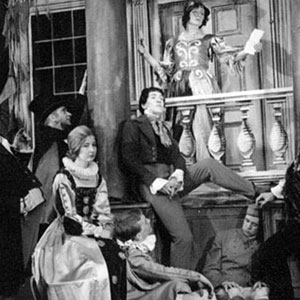 1961, MR. PICKWICK: Pickwick (Patrick Newell), Perker (Robin Parkinson), Isabelle (Penelope Cave), Mogsbury-Tonks (Jeffrey Sluggett), Snodgrass (Ian McKellen), Mrs Hunter (Sheila Keith), Joe (William Swan), Buzfuz (Denzil Ellis)  
