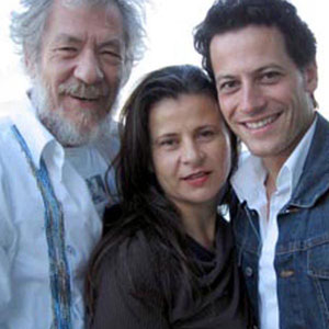 2004,   Ian McKellen, Tracey Ullman and Ioan Gruffudd, on Ians deck in Vancouver, 3 October  