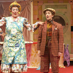 2004, ALADDIN: Widow Twankey (Ian McKellen) and Dim Sum (Maureen Lipman)  - Photo by Manuel Harlan/PA