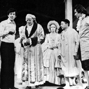 1975, THE CLANDESTINE MARRIAGE: Ian McKellen (Director) with the cast  