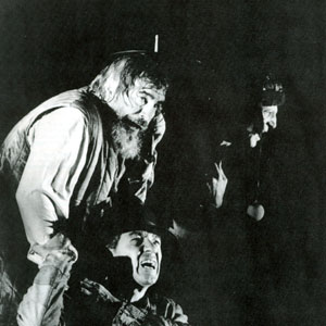 Lear (Brian Cox) and Kent (Ian McKellen)
