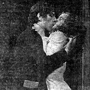 1974, 'TIS PITY SHE'S A WHORE (Wimbledon): Giovanni (Ian McKellen) and Annnabella (Paola Dionisotti)  - Photo by Douglas Jeffrey