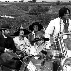 Ian McKellen, Ava Gardner, Penelope Keith, Janet Suzman, Jorge Riveras