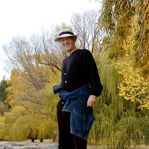 Ian McKellen, Queenstown, South Island, April 2000, Photo by Keith Stern Ian McKellen, Queenstown, South Island, April 2000, Photo by Keith Stern