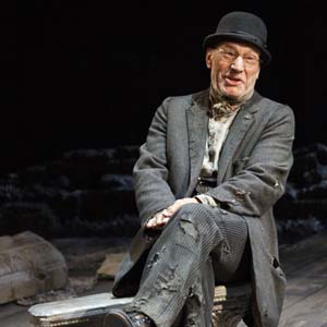 Vladimir (Patrick Stewart) in Waiting for Godot