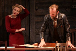 Yelena (Cate Blanchett) and Astrov (Hugo Weaving)