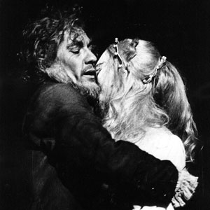 Dr Faustus (Ian McKellen) and "Helen of Troy" (puppet)